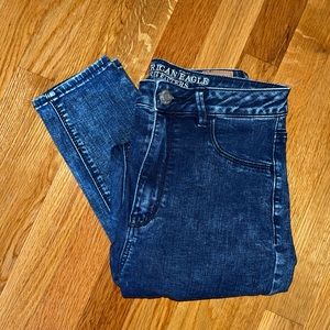 AMERICAN EAGLE JEANS